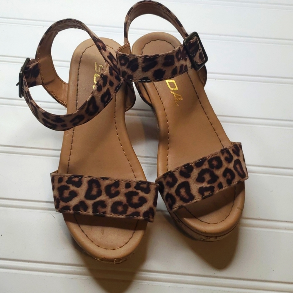 Size 12 little girl's Soda sandals*Final Price*